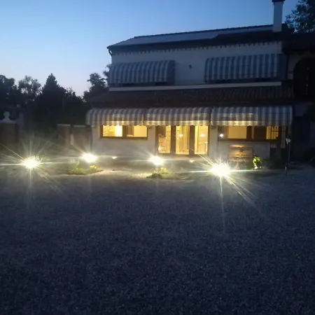 La Libellula Bed & Breakfast